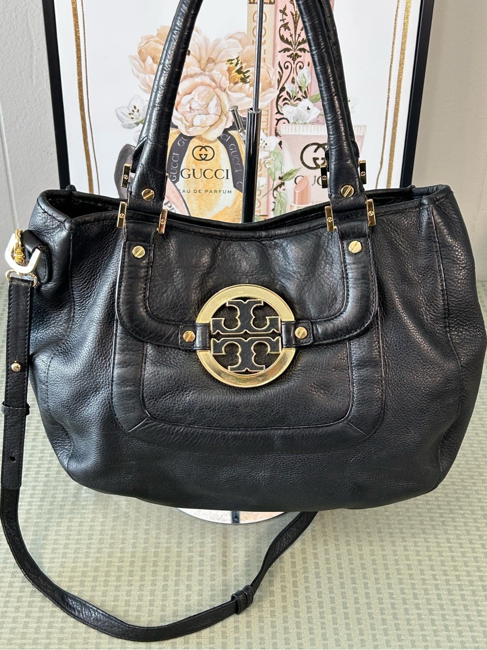 Tory Burch Amanda Hobo Leather Bag 😍🖤